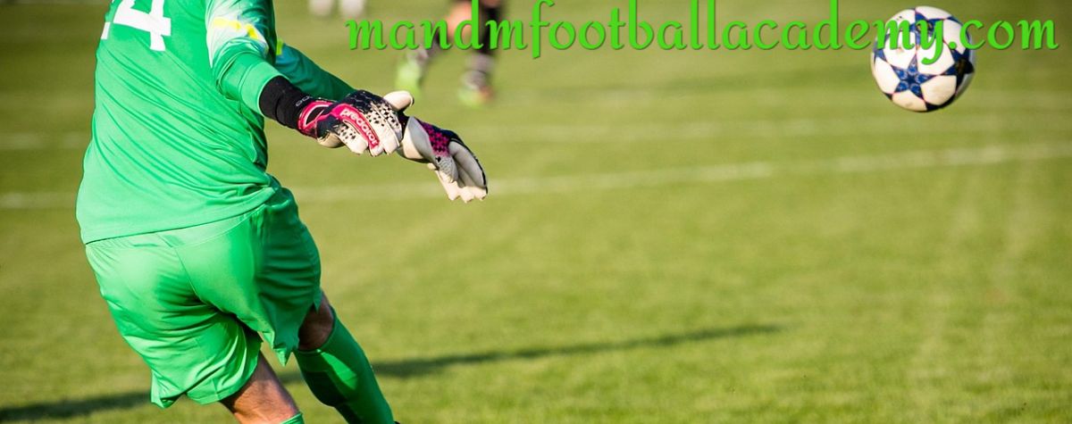 mandmfootballacademy.com